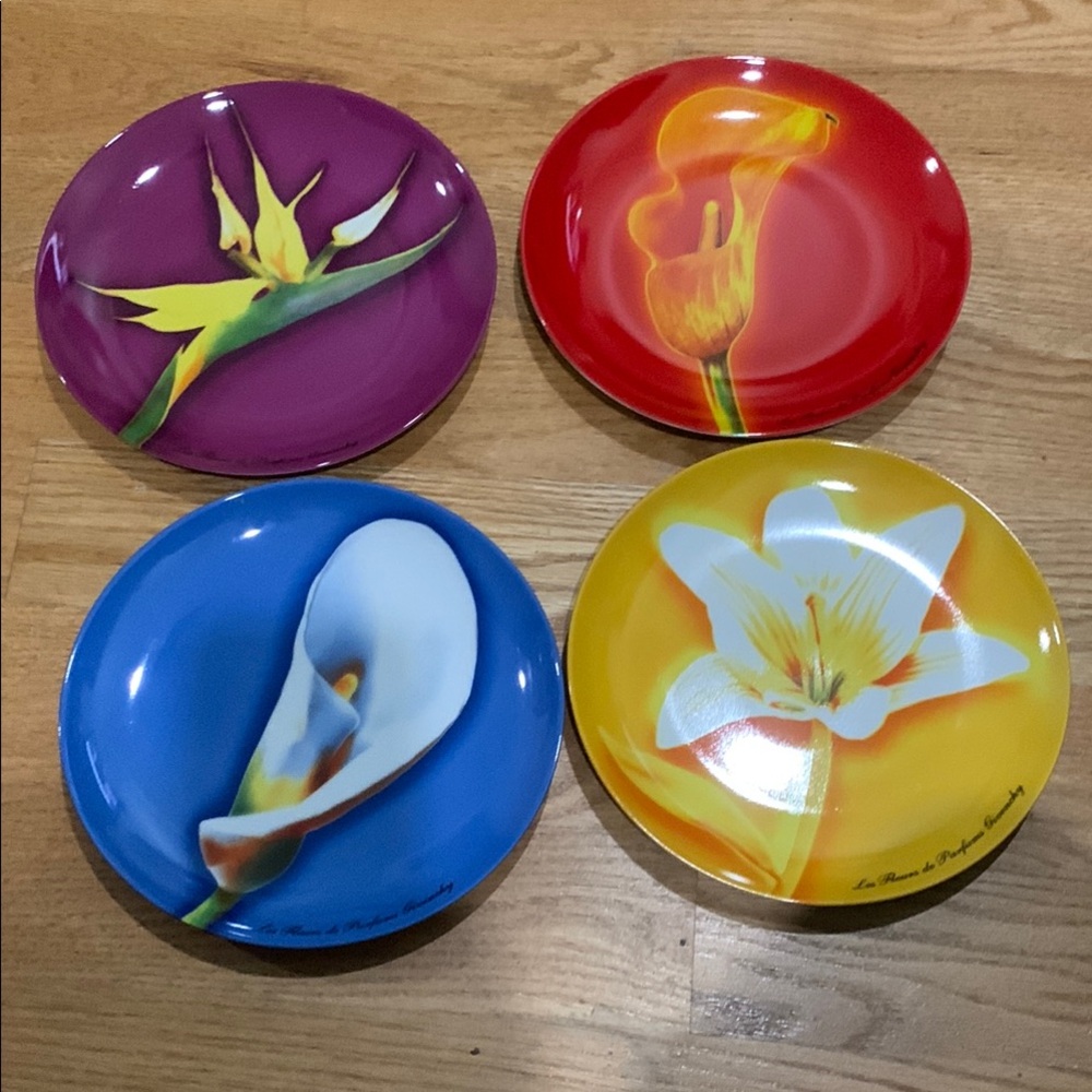 Perfumes Givenchy Vibrant Floral Decorative Plates Set X 4